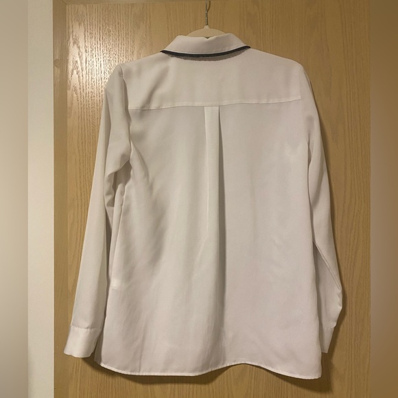 WHITE BLOUSE - LIGHT WEIGHT - Picture 2 of 4